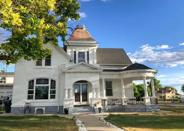 Charming Mt Pleasant Home In Historic Dtwn!