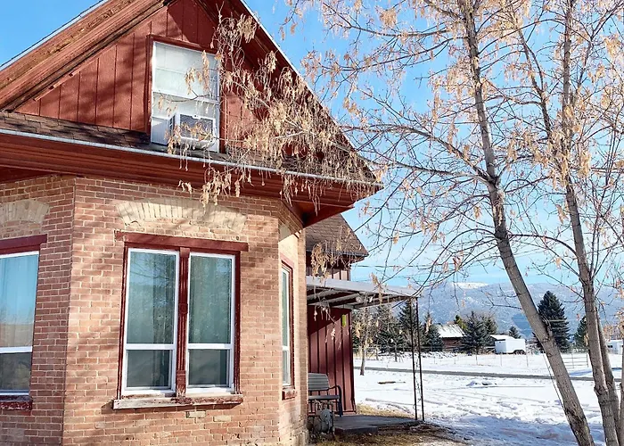 The Jailer'S Cottage * Entire Home * Sleeps 12