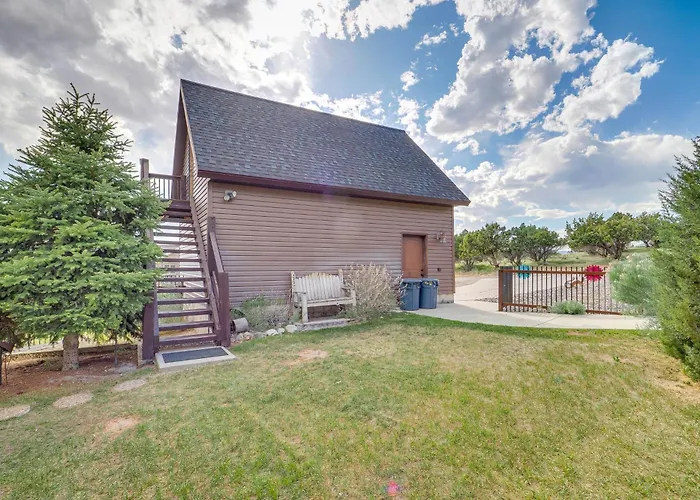 Rustic Sterling Cabin: Walk To Palisade Lake!